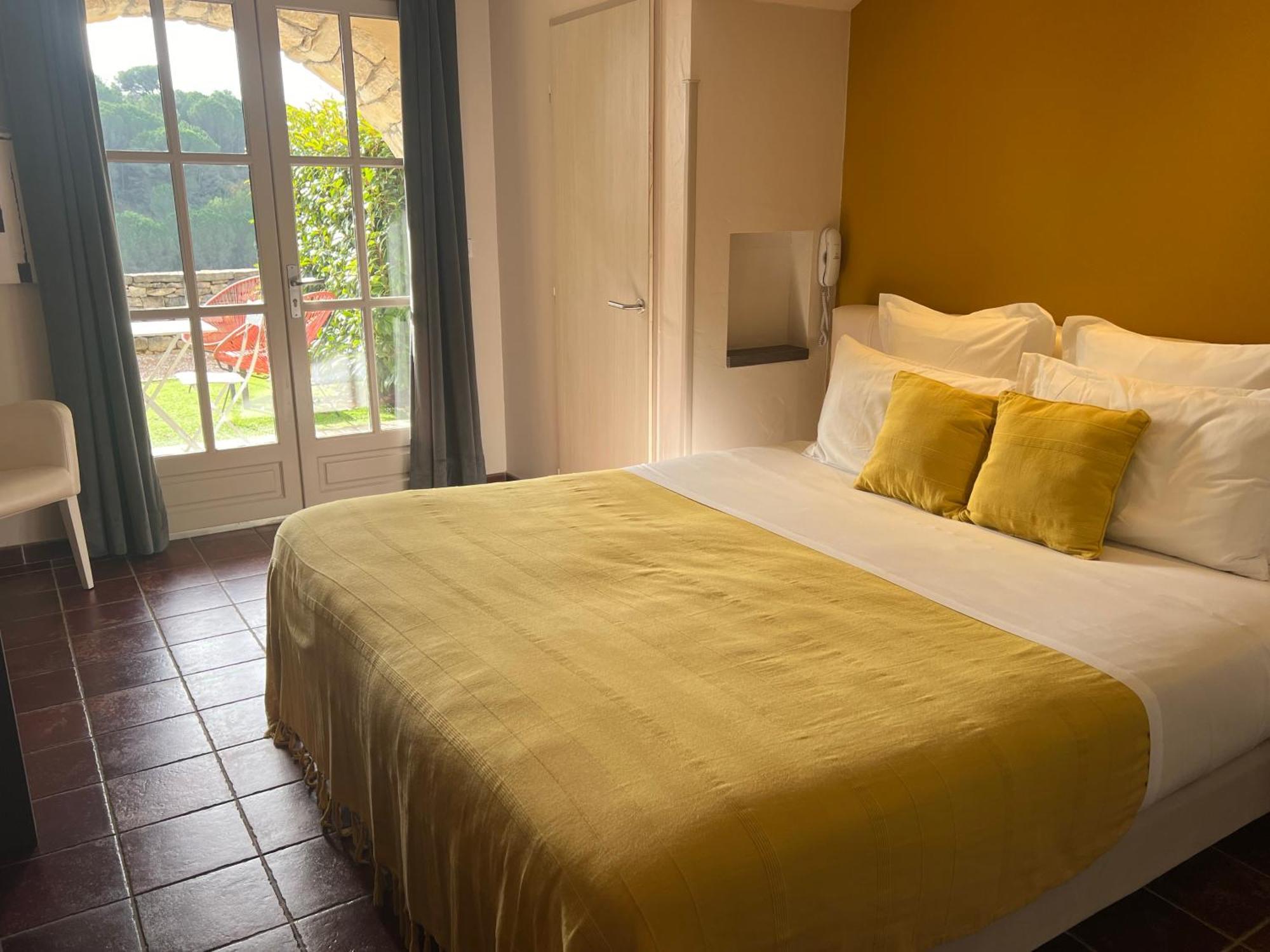 Logis Hotel Restaurant La Bergerie Aragon Exterior photo