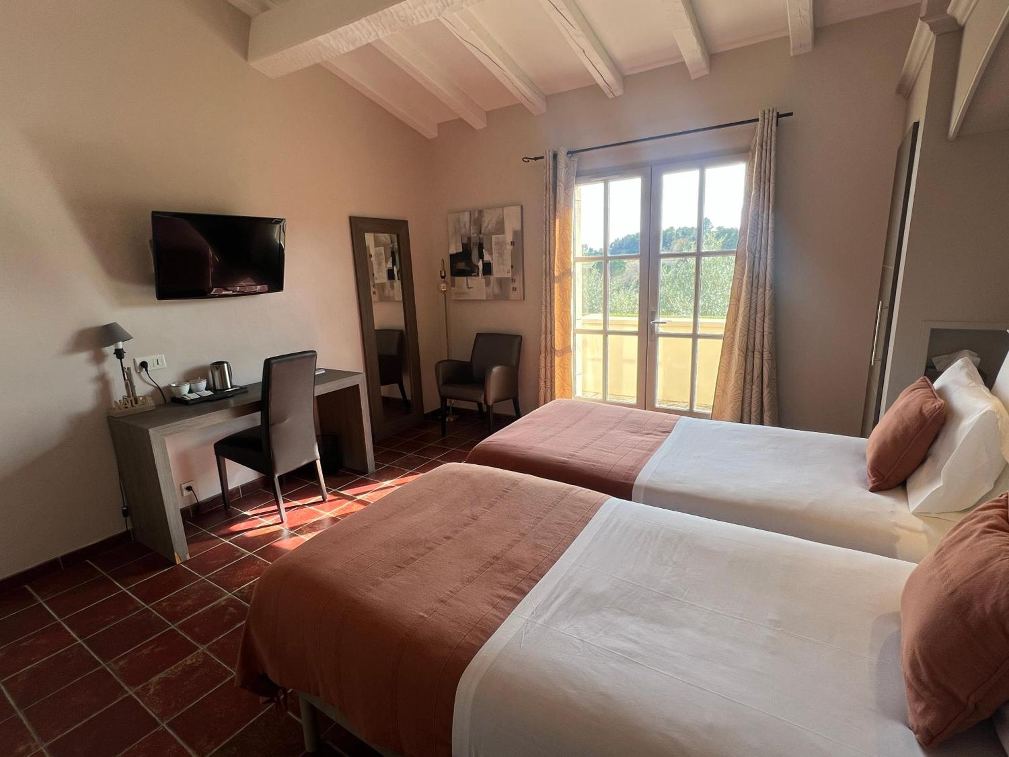 Logis Hotel Restaurant La Bergerie Aragon Exterior photo
