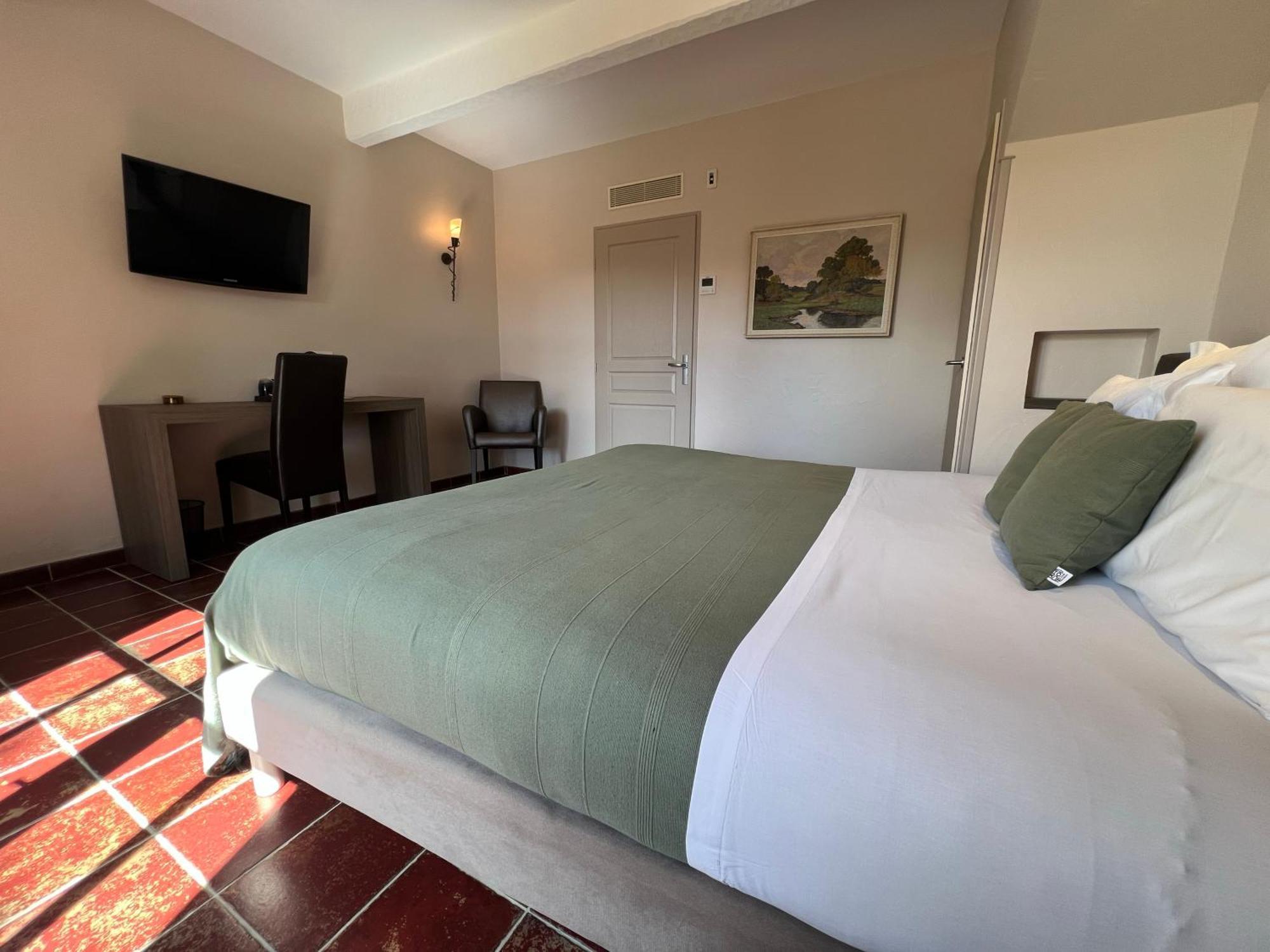 Logis Hotel Restaurant La Bergerie Aragon Exterior photo